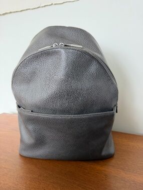 Matt & Nat Gray Pebbled Vegan Leather Backpack Matt & Nat | Bags | Matt Nat Backpack Gray Vegan Leather  main image 4
